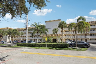 Location,location!! Best deal downtown Boca. Totally renovated 2 on Boca Raton Resort and Club in Florida - for sale on GolfHomes.com, golf home, golf lot