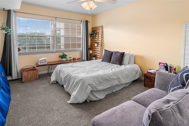 Beautifully remodeled 3-bedroom, 2.5-bath F-model condo with 1 on Palm-Aire Country Club and Resort - Palms in Florida - for sale on GolfHomes.com, golf home, golf lot