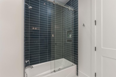 STUNNING REYNOLDS SIGNATURE HOME COMPLETED IN 2021 WITH LAKE on Reynolds Lake Oconee - The Oconee in Georgia - for sale on GolfHomes.com, golf home, golf lot