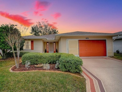 WELCOME TO PENNBROOKE FAIRWAYS! This spacious home features 2 on Pennbrooke Fairways in Florida - for sale on GolfHomes.com, golf home, golf lot