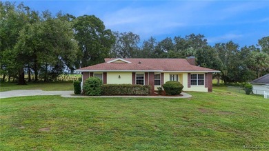 This house may be older, but it has good bones and has been on LakeSide Country Club in Florida - for sale on GolfHomes.com, golf home, golf lot