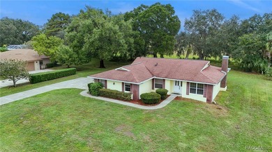 This house may be older, but it has good bones and has been on LakeSide Country Club in Florida - for sale on GolfHomes.com, golf home, golf lot