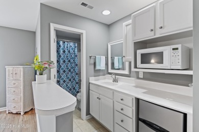 PERFECTLY UPDATED FURNISHED PENTHOUSE CONDO located in beautiful on Members Club At St. James Plantation in North Carolina - for sale on GolfHomes.com, golf home, golf lot