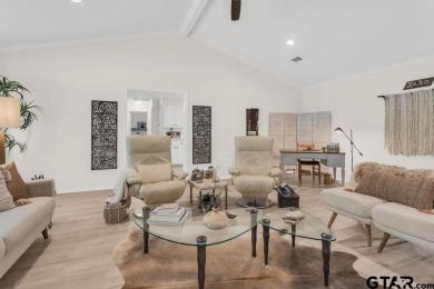 Welcome to this Traditional, with a Modern flare, home that has on Hide-A-Way Lake Golf Course in Texas - for sale on GolfHomes.com, golf home, golf lot