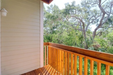 Under contract-accepting backup offers. SELLER OFFERING CREDIT on The Dunedin Country Club in Florida - for sale on GolfHomes.com, golf home, golf lot