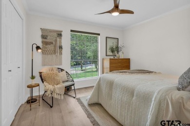 Welcome to this Traditional, with a Modern flare, home that has on Hide-A-Way Lake Golf Course in Texas - for sale on GolfHomes.com, golf home, golf lot