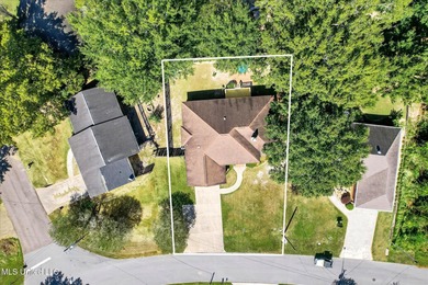 Beautifully maintained and move-in ready on a quiet Diamondhead on Diamondhead Country Club in Mississippi - for sale on GolfHomes.com, golf home, golf lot