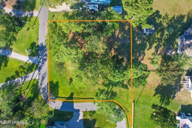 PRIME LOCATION! This gracious vacant lot offers a rare on Oyster Bay Golf Links in North Carolina - for sale on GolfHomes.com, golf home, golf lot