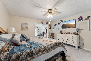 Beautiful 3-bedroom, 2-bath home in the heart of Casselberry on Casselberry Golf Club in Florida - for sale on GolfHomes.com, golf home, golf lot