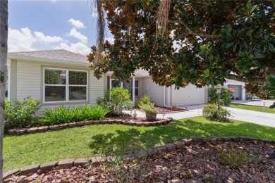 ~NO BOND~ ~2018 ROOF~ ~NO CARPET~ ~2 WALK-IN SHOWERS~ ~2016 HVAC on The Links of Spruce Creek in Florida - for sale on GolfHomes.com, golf home, golf lot