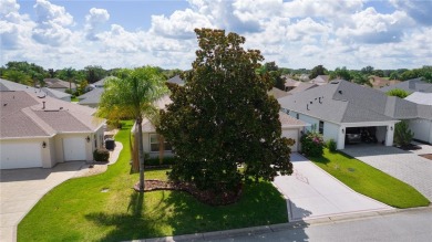 ~NO BOND~ ~2018 ROOF~ ~NO CARPET~ ~2 WALK-IN SHOWERS~ ~2016 HVAC on The Links of Spruce Creek in Florida - for sale on GolfHomes.com, golf home, golf lot