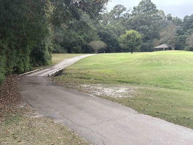 Fabulous price on a vacant and buildable lot within the very on Havana Golf and Country Club in Florida - for sale on GolfHomes.com, golf home, golf lot