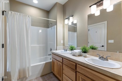 Beautifully maintained single-level home in the desirable Garden on Chinook Winds Golf Resort in Oregon - for sale on GolfHomes.com, golf home, golf lot