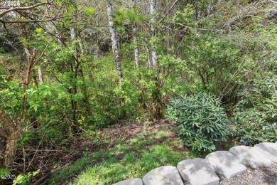 Beautifully maintained single-level home in the desirable Garden on Chinook Winds Golf Resort in Oregon - for sale on GolfHomes.com, golf home, golf lot