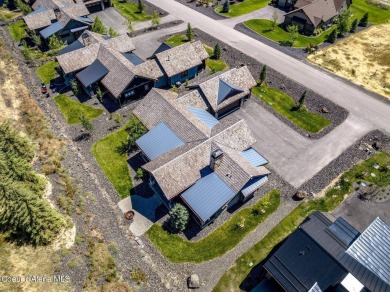 TURN-KEY LUXURY LIVING AT CDA NATIONAL RESERVE. This fully on CDA National Golf Course in Idaho - for sale on GolfHomes.com, golf home, golf lot