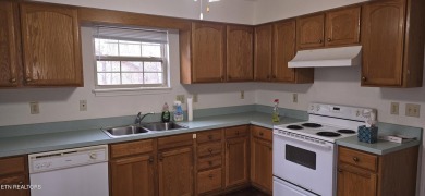Nice three bedroom, two bath home with two car garage on Druid Hills Golf Club in Tennessee - for sale on GolfHomes.com, golf home, golf lot