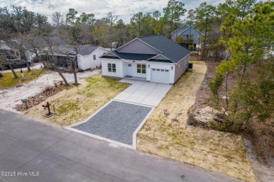 WOW!!! GREAT PRICE  SELLER OFFERING $5,000 IN BUYER CONCESSIONS! on Founders Club At St. James Plantation in North Carolina - for sale on GolfHomes.com, golf home, golf lot