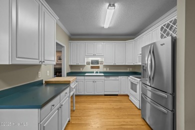 Charming Pinehurst home with Transferable Charter Membership.
 on Pinehurst Resort and Country Club in North Carolina - for sale on GolfHomes.com, golf home, golf lot