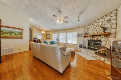 This Inviting, move in ready 3 bedroom 2 bath with an Impressive on Oak Tree Country Club in California - for sale on GolfHomes.com, golf home, golf lot