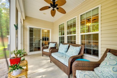 Welcome to easy living in this bright and spacious single-story on Carolina Lakes Golf Club, LLC in South Carolina - for sale on GolfHomes.com, golf home, golf lot