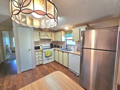 This 2 bedroom 2 bath home is ready for immediate occupancy! on Pine Lakes Country Club in Florida - for sale on GolfHomes.com, golf home, golf lot