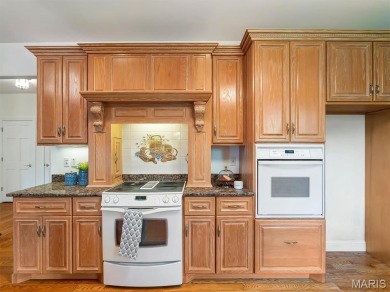 5 bedrooms, 4 bathrooms, 3 fireplaces, 2 stories,1 finished on Birch Creek Golf Club in Missouri - for sale on GolfHomes.com, golf home, golf lot