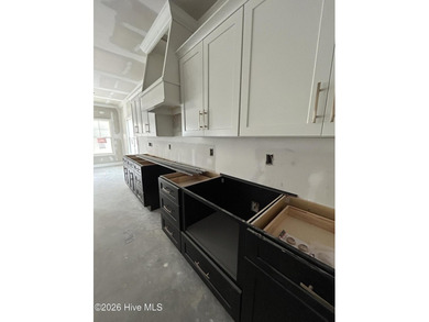 Beautiful 3 bedroom, PLUS OFFICE AND BONUS ROOM with 2.5 bath on Woodlake Country Club in North Carolina - for sale on GolfHomes.com, golf home, golf lot