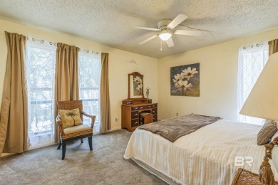 Charming Ground-Floor Condo - Fully Furnished! Priced to on Lake Forest Yacht and Country Club in Alabama - for sale on GolfHomes.com, golf home, golf lot