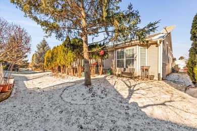 WELCOME TO THIS METICULOUSLY MAINTAINED HOME IN BEAUTIFUL DEL on Whisper Creek Golf Club in Illinois - for sale on GolfHomes.com, golf home, golf lot