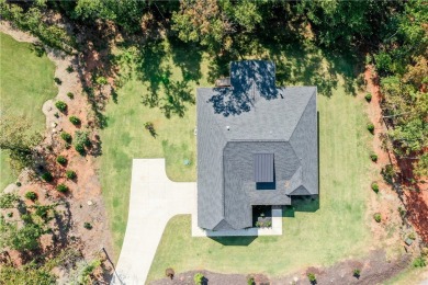 Welcome to your new HOME in Cross Creek! Purchased as brand-new on Cross Creek Plantation in South Carolina - for sale on GolfHomes.com, golf home, golf lot