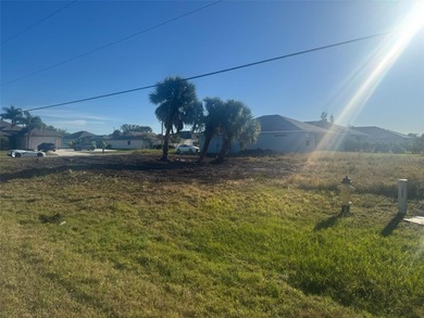 Build in Florida without delays or unnecessary costs.
This on Rotonda Golf and Country Club The Palms Course in Florida - for sale on GolfHomes.com, golf home, golf lot