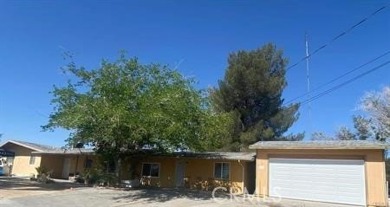 LIVE IN ONE AND RENT THE SECOND UNIT!!   YOU HAVE TO COME TO SEE on Hesperia Golf and Country Club in California - for sale on GolfHomes.com, golf home, golf lot