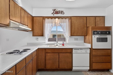 Well maintained 2 bed 2 bath with desirable floorplan including on Sunland Village Golf Club in Arizona - for sale on GolfHomes.com, golf home, golf lot