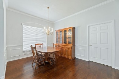 NEW PAINT: WALLS, DOORS, MOLDING & BASEBOARDS.- MOVE-IN READY on Heritage Ranch Golf and Country Club in Texas - for sale on GolfHomes.com, golf home, golf lot