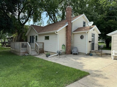 Welcome to 1020 9th Street in the heart of Sibley, Iowa -- a on Sibley Golf And Country Club in Iowa - for sale on GolfHomes.com, golf home, golf lot
