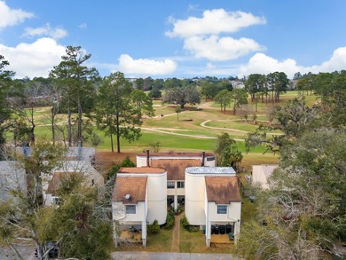 BRAND NEW ROOF!! Well-built 4 unit building for sale with golf on Hilaman Park Golf Course in Florida - for sale on GolfHomes.com, golf home, golf lot