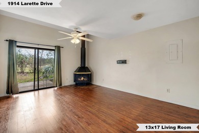 BRAND NEW ROOF!! Well-built 4 unit building for sale with golf on Hilaman Park Golf Course in Florida - for sale on GolfHomes.com, golf home, golf lot