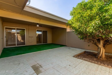 Beautifully Updated Patio Home in Cameo Palms, Sun City!
 on Sun City Lakes West and East in Arizona - for sale on GolfHomes.com, golf home, golf lot