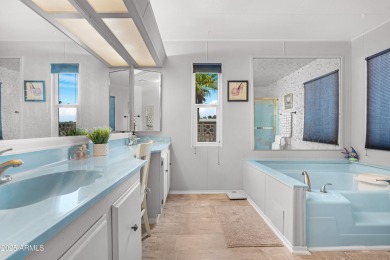Welcome to Sun Lakes! ?

This charming 2-bedroom, 2-bath home in on Sun Lakes Country Club in Arizona - for sale on GolfHomes.com, golf home, golf lot