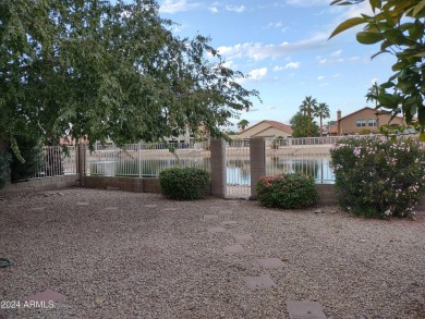 Charming move-in ready home with 2 bedroom and den in desirable on Arrowhead Country Club in Arizona - for sale on GolfHomes.com, golf home, golf lot