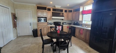 ***MOTIVATED SELLER **ALL OFFERS CONSIDERED***NEW A/C 2024*** on Schalamar Creek Golf and Country Club in Florida - for sale on GolfHomes.com, golf home, golf lot