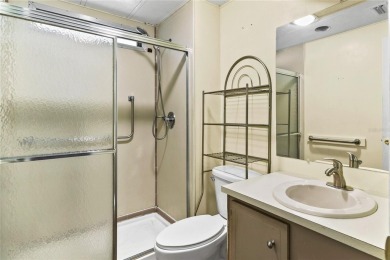 Well-maintained 2-bedroom, 2-bath manufactured home located in on Zellwood Station Country Club in Florida - for sale on GolfHomes.com, golf home, golf lot