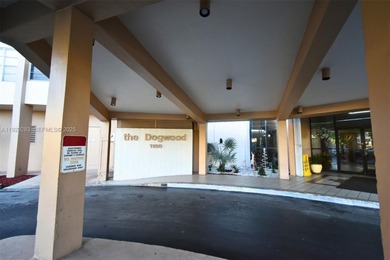 Spacious and well-maintained 1-bedroom, 1.5-bath condo located on Pembroke Lakes Golf Club in Florida - for sale on GolfHomes.com, golf home, golf lot