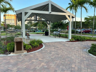 Spacious and well-maintained 1-bedroom, 1.5-bath condo located on Pembroke Lakes Golf Club in Florida - for sale on GolfHomes.com, golf home, golf lot