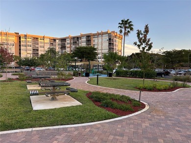 Spacious and well-maintained 1-bedroom, 1.5-bath condo located on Pembroke Lakes Golf Club in Florida - for sale on GolfHomes.com, golf home, golf lot
