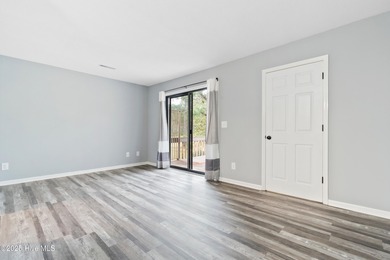 This 2nd floor 2 bedroom/2 bath condo unit in the highly on Brierwood Golf Club in North Carolina - for sale on GolfHomes.com, golf home, golf lot