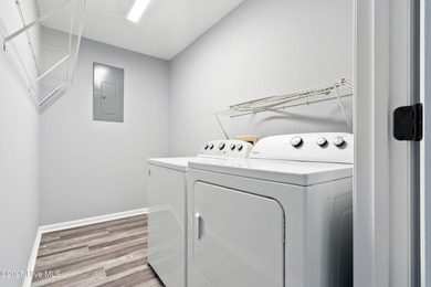 This 2nd floor 2 bedroom/2 bath condo unit in the highly on Brierwood Golf Club in North Carolina - for sale on GolfHomes.com, golf home, golf lot