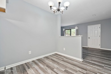 This 2nd floor 2 bedroom/2 bath condo unit in the highly on Brierwood Golf Club in North Carolina - for sale on GolfHomes.com, golf home, golf lot