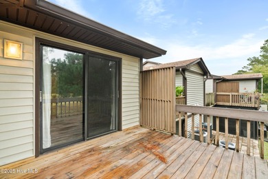 This 2nd floor 2 bedroom/2 bath condo unit in the highly on Brierwood Golf Club in North Carolina - for sale on GolfHomes.com, golf home, golf lot