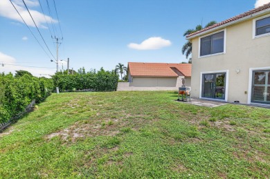 Welcome to Starlight Cove! This spacious 3 bed, 2.5 bath home on Westchester Golf and Country Club in Florida - for sale on GolfHomes.com, golf home, golf lot